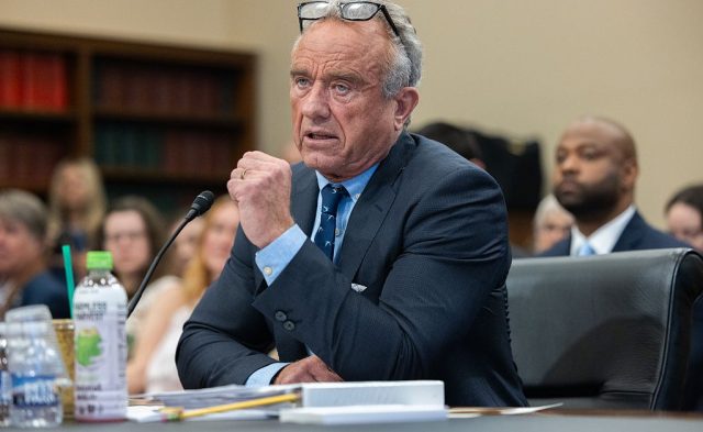 RFK-Jr-Says-People-Should-Not-Take-Medical-Advice-From.jpg RFK Jr Says People Should Not Take Medical Advice From Him