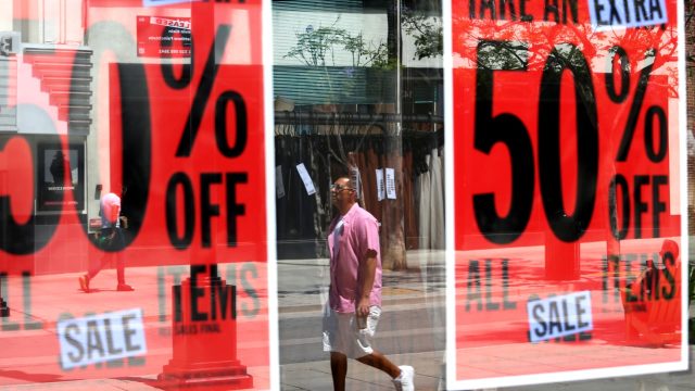 Retailers-urge-shoppers-to-buy-before-Trump-tariffs-raise-prices.jpeg Retailers urge shoppers to buy before Trump tariffs raise prices