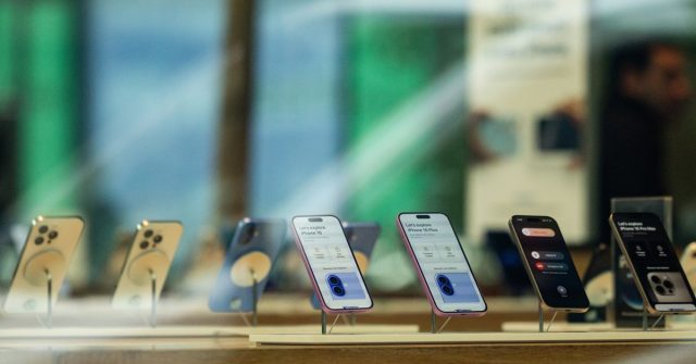 Trump-Threatens-25-Tariff-on-iPhones-Will-It-Raise-Prices.jpg Trump Threatens 25% Tariff on iPhones. Will It Raise Prices?