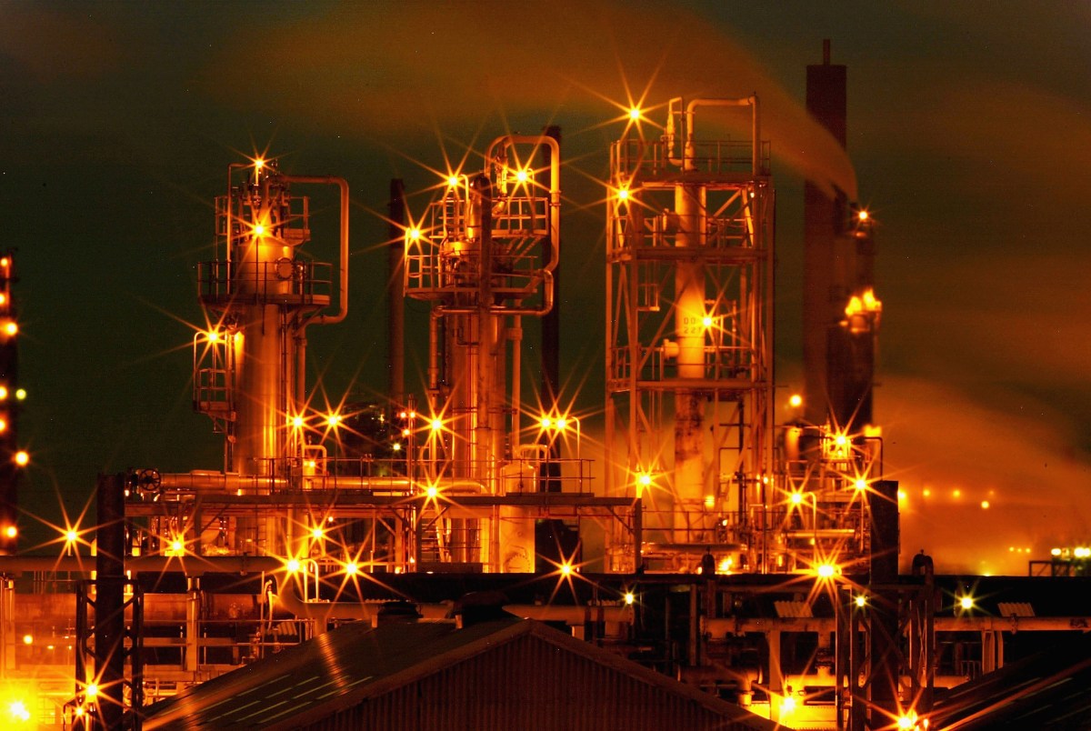 Huge oil refinery complex.