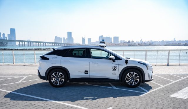 Uber-invests-100M-in-WeRide-to-fuel-robotaxi-expansion-across.jpg Uber WeRide Abu Dhabi