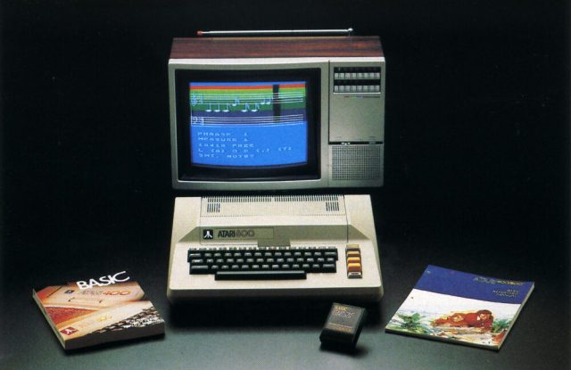 1749064384_Polish-engineer-creates-postage-stamp-sized-1980s-Atari-computer.jpg The Atari 800 home computer, as seen in an Atari promotional brochure.