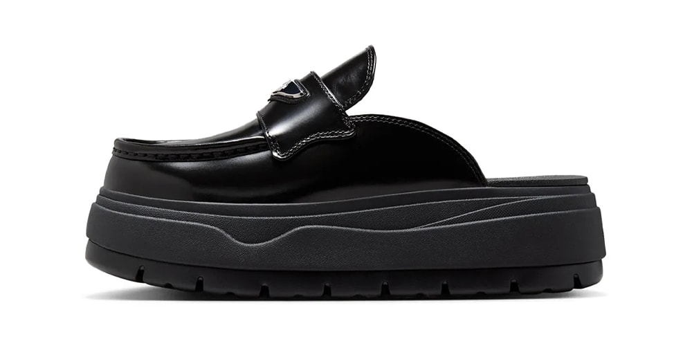 Air-Jordan-Mule-Loafer-BlackMetallic-Silver-HJ4292-001.jpg Air Jordan Mule Loafer "Black/Metallic Silver" HJ4292-001