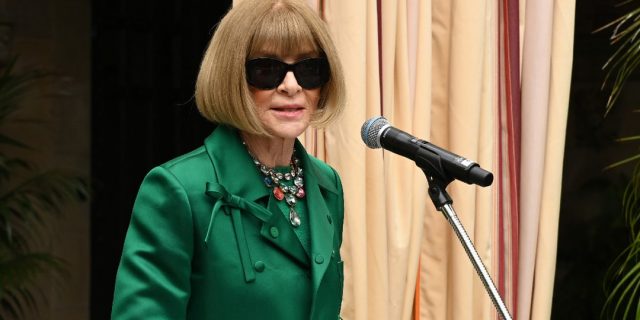 Anna-Wintour-Steps-Down-From-Vogue-Editor-in-Chief.jpg Anna Wintour Steps Down From Vogue Editor-in-Chief