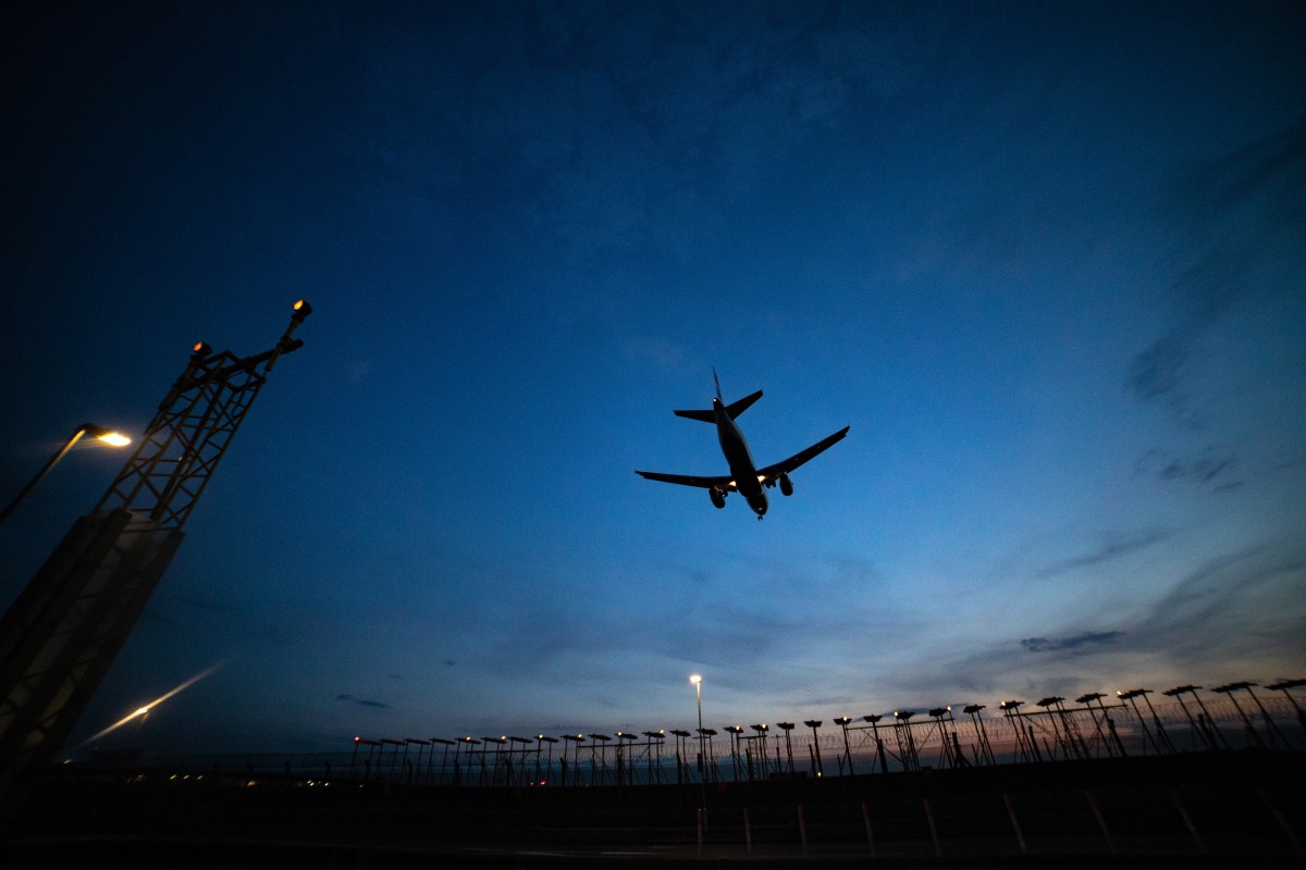 FBI-cybersecurity-firms-say-a-prolific-hacking-crew-is-now.jpg plan flying at dusk