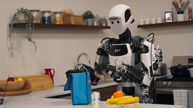 Googles-new-robotics-AI-can-run-without-the-cloud-and.png Apollo robot