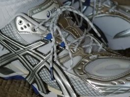 INVINCIBLE x ASICS GEL-NIMBUS 10.1  “HTTP 404”  | Hypebeast