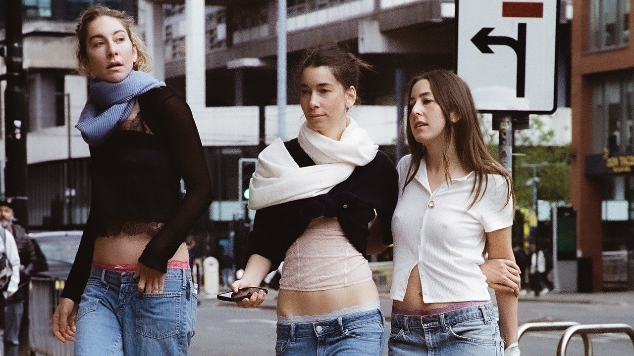 Listen-to-Haims-New-Song-Take-Me-Back.jpeg Listen to Haim’s New Song “Take Me Back”
