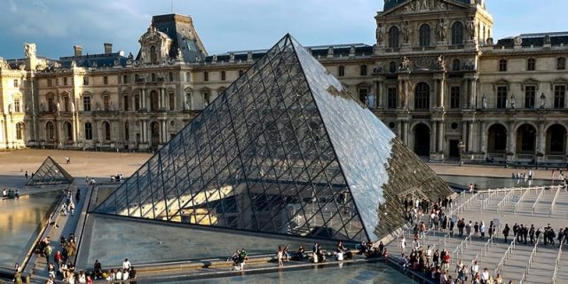 Louvre-Closes-As-Staff-Protest-Overtourism.jpg Louvre Closes As Staff Protest Overtourism