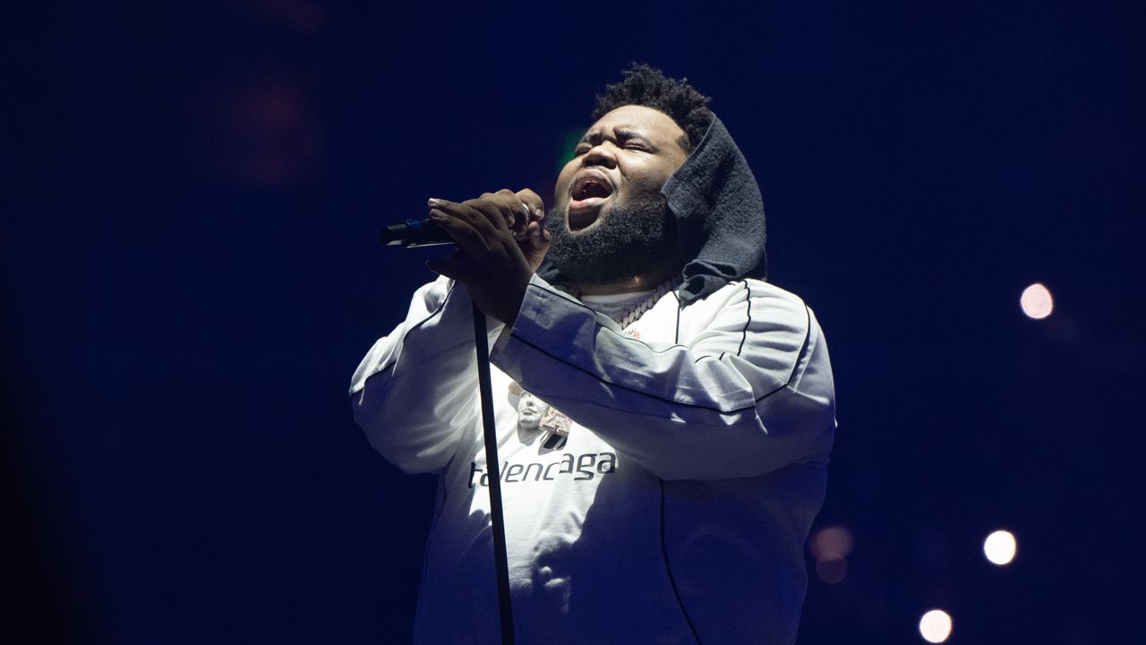 Rod-Waves-Attorneys-Say-Rapper-Is-Victim-of-a-Burglary.jpg Rod Wave’s Attorneys Say Rapper Is Victim of a Burglary After Arrest on Assault Charges