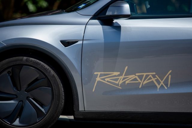 TechCrunch-Mobility-The-Tesla-robotaxi-Rorschach-test-and-Redwoods-next.jpg TechCrunch Mobility: The Tesla robotaxi Rorschach test and Redwood’s next big act