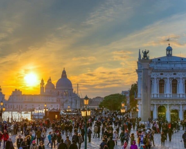 Venice-Tourism-Fights-Overtourism-with-New-Rules.jpg Venice Tourism Fights Overtourism with New Rules