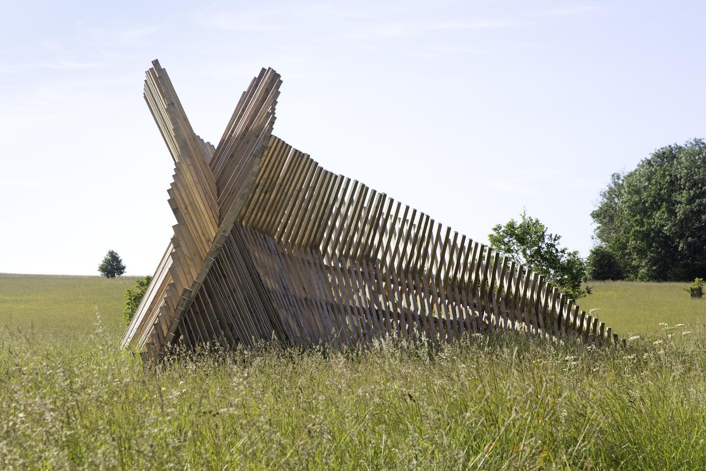 Sculpture in the Park - Standtune, Augustas Serapinas. Photo © Compton Verney. Photo by Jamie Woodley