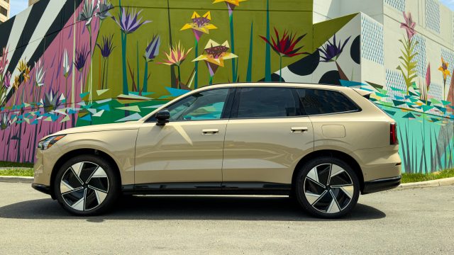 1752104583_2025-Volvo-EX90-A-low-key-luxury-electric-SUV.jpg 2025 Volvo EX90: A low-key luxury electric SUV