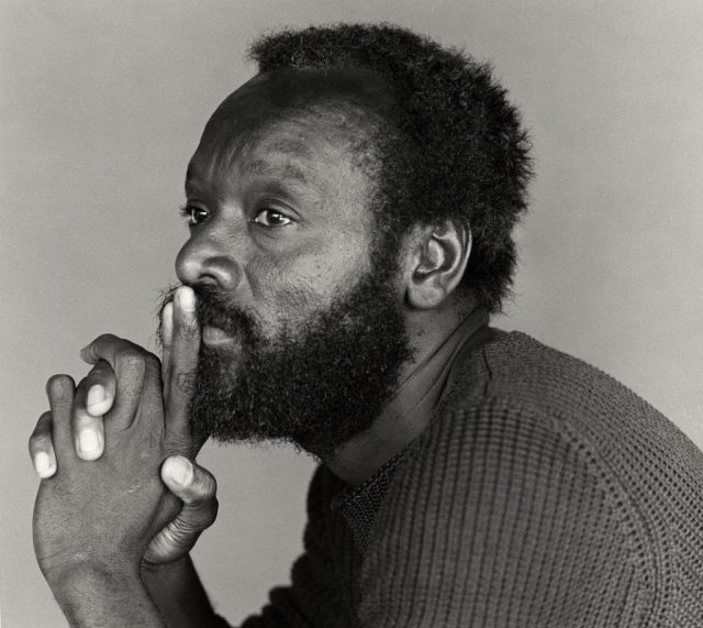 Artist Raymond Saunders Dies at 90