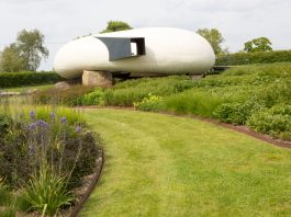 Hauser and Wirth art gallery, restaurant and garden, Durslade Farm, Bruton, Somerset, England, UK gardens designed by Piet Oudolf. (Photo by: Geography Photos/Universal Images Group via Getty Images)
