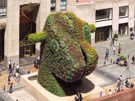 LACMA Acquires Jeff Koons' Split-Rocker Sculpture