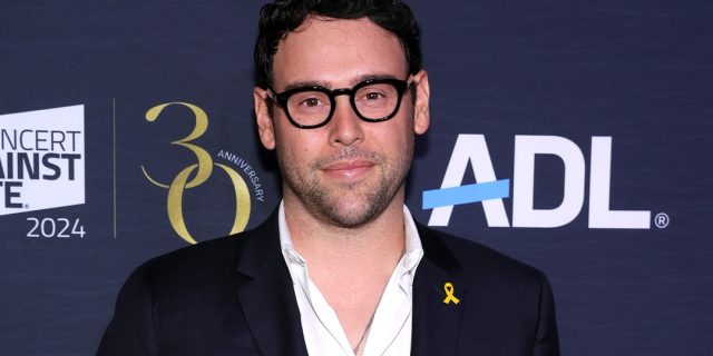 Scooter-Braun-To-Step-Down-as-CEO-of-HYBE-America.jpg Scooter Braun To Step Down as CEO of HYBE America