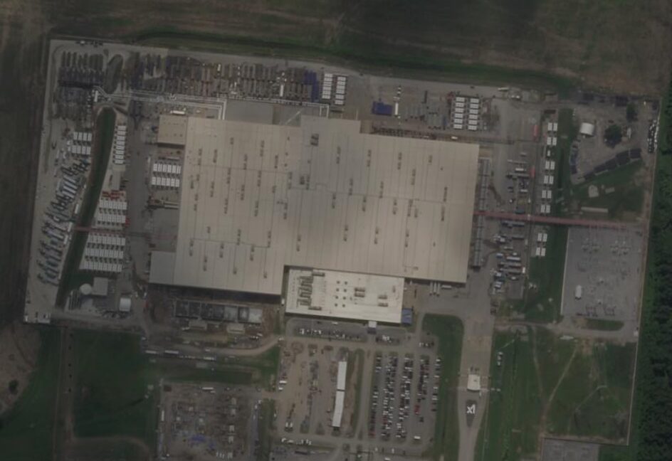 xAI-data-center-gets-air-permit-to-run-15-turbines.jpg xAI data center gets air permit to run 15 turbines, but imaging shows 24 on site