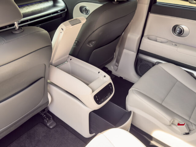 A Hyundai Ioniq 9 center console, opened up