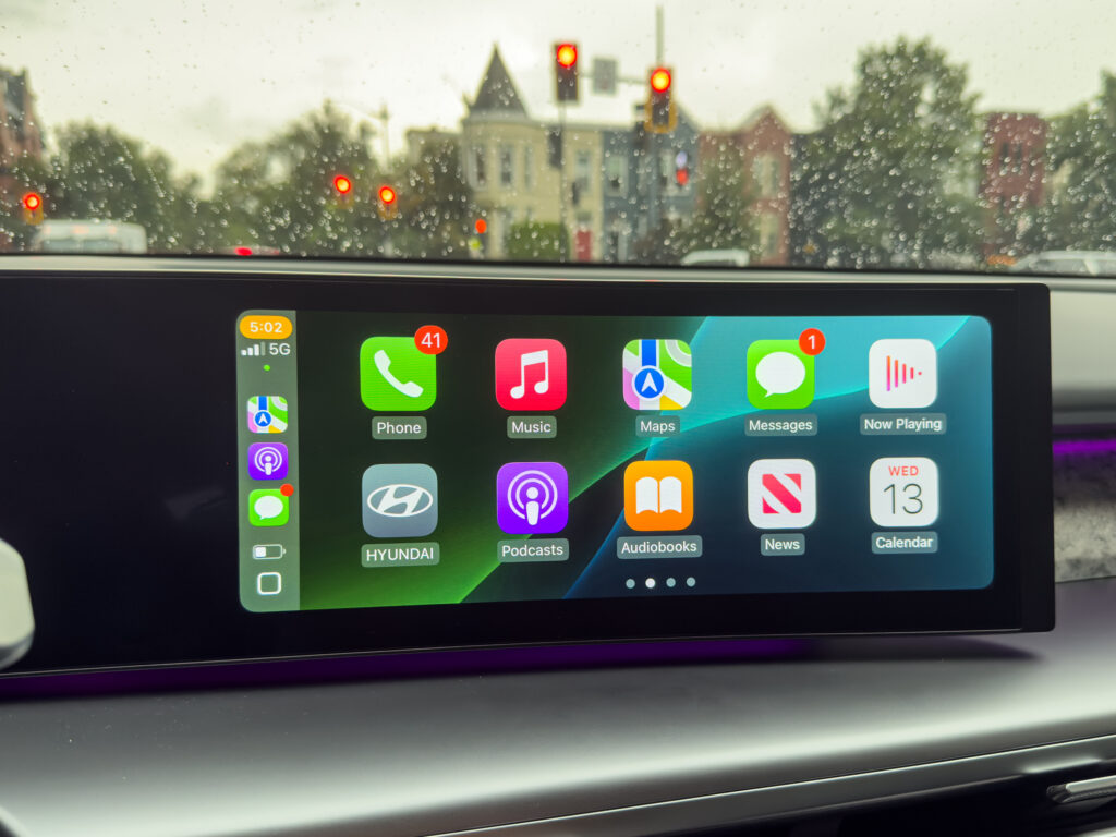 A Hyundai Ioniq 9 infotainment screen showing carplay