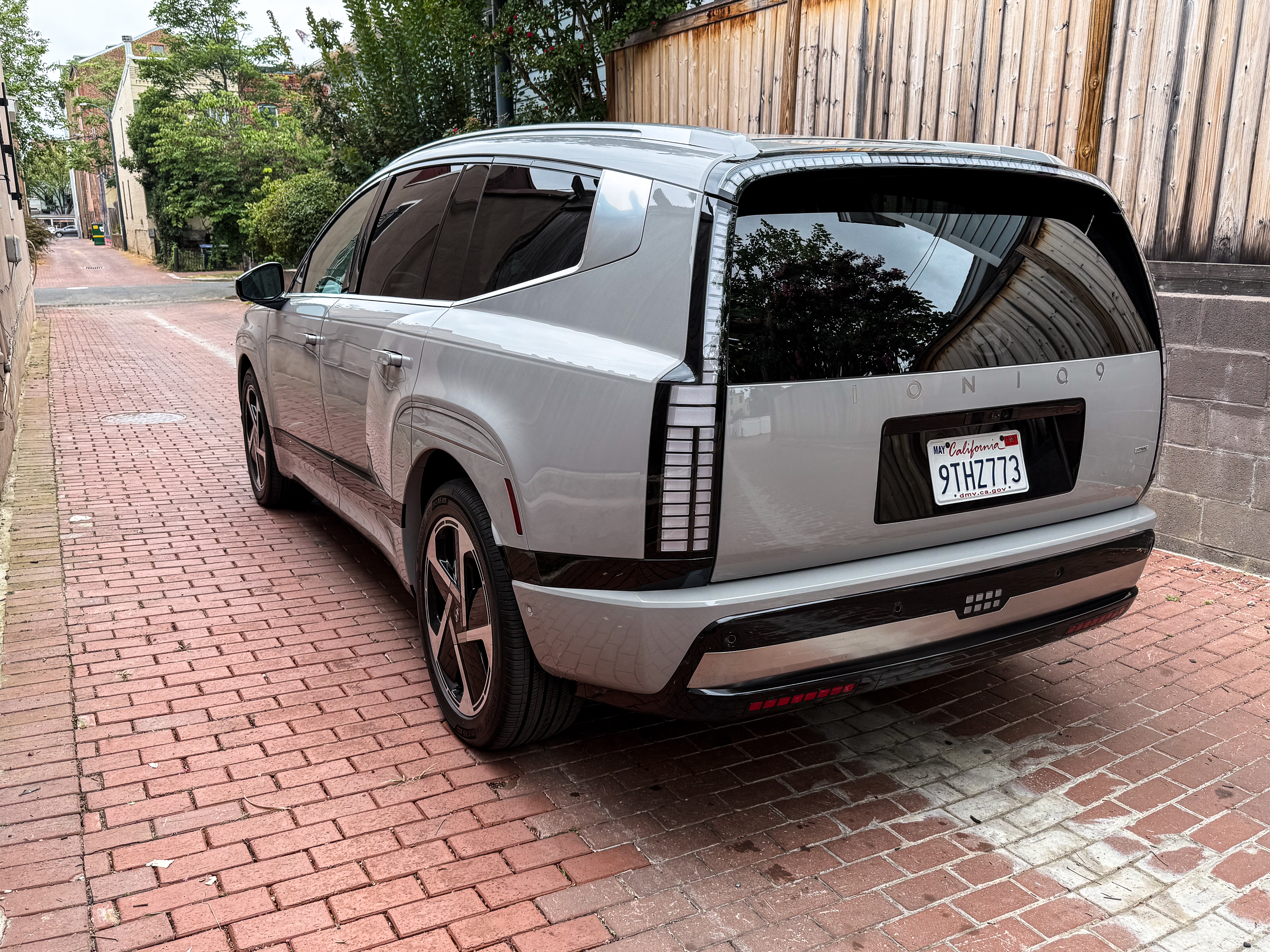 A Hyundai Ioniq 9 seen from the rear 3/4s.